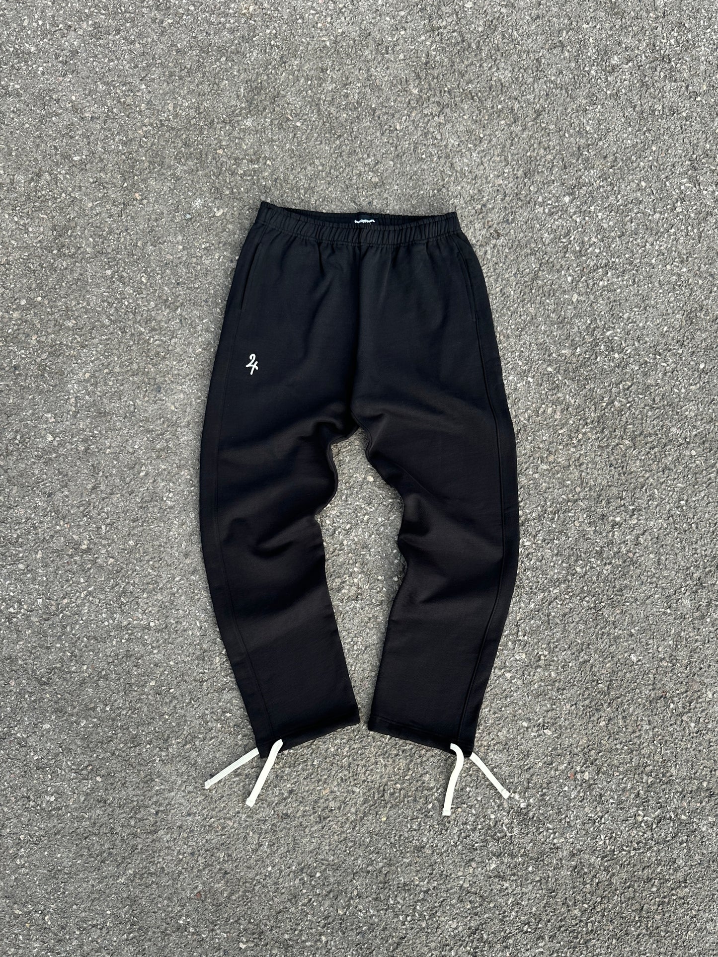 timeless joggers. V2